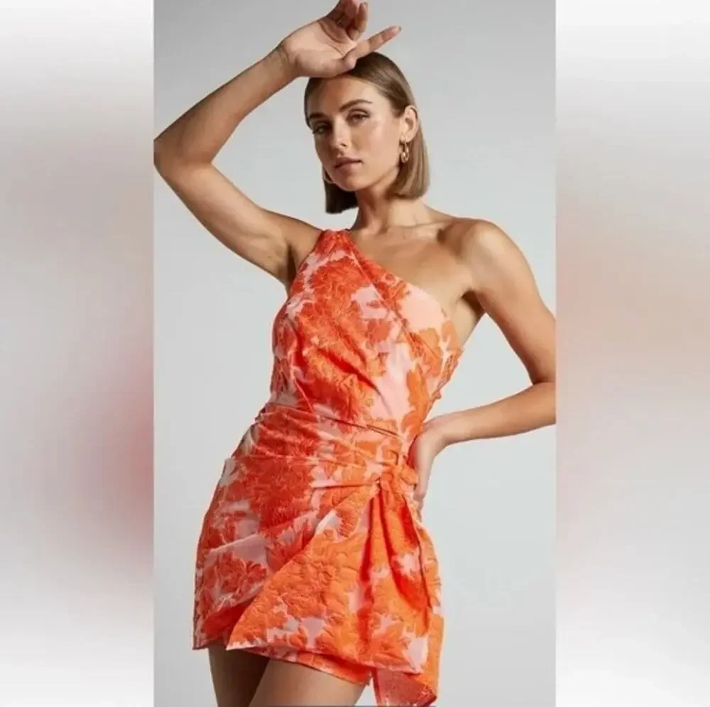 showpo orange one shoulder dress Showpo. Dresses | Nwt Showpo. Brailey Mini Dress One Shoulder Wrap Front Orange Jacquard | Color: Orange/White | Size: 4